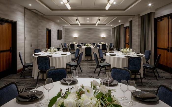 Rand Tower Hotel, Minneapolis, a Tribute Portfolio Hotel