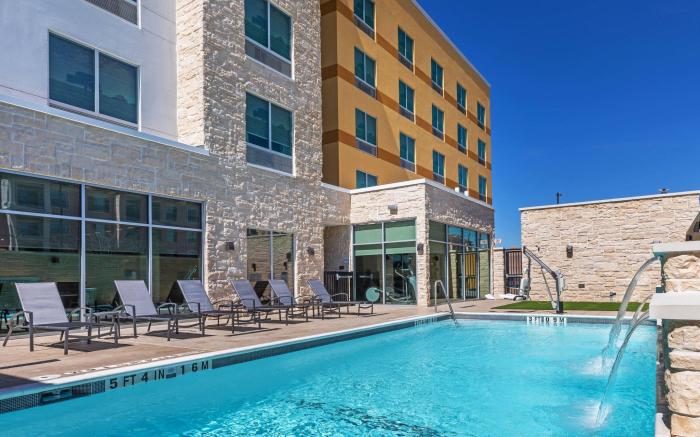 Fairfield Inn & Suites Houston Memorial City Area