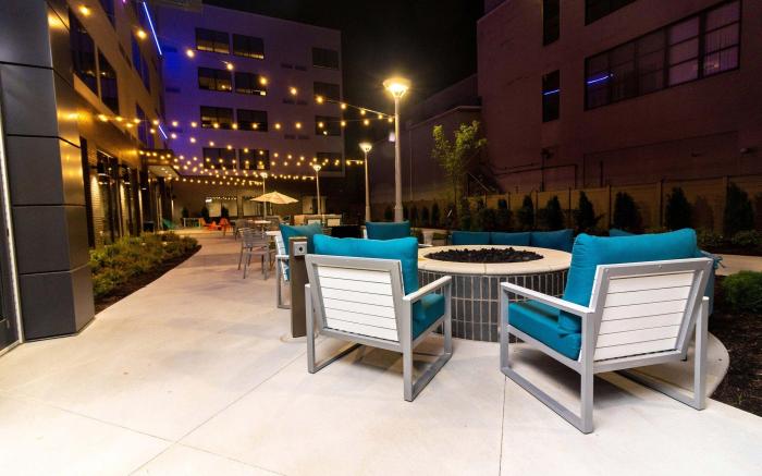 Aloft St. Louis Cortex