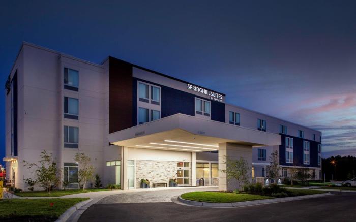SpringHill Suites Kansas City Airport