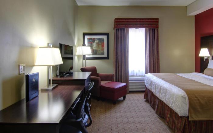 Best Western Plus Bowmanville Hotel