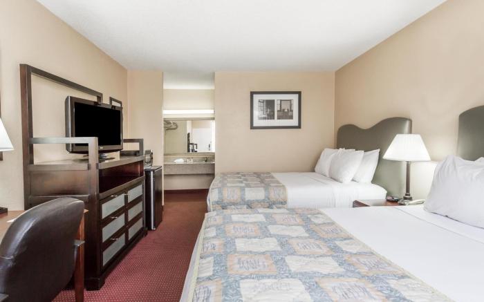 Ramada by Wyndham Altamonte Springs Near I-4
