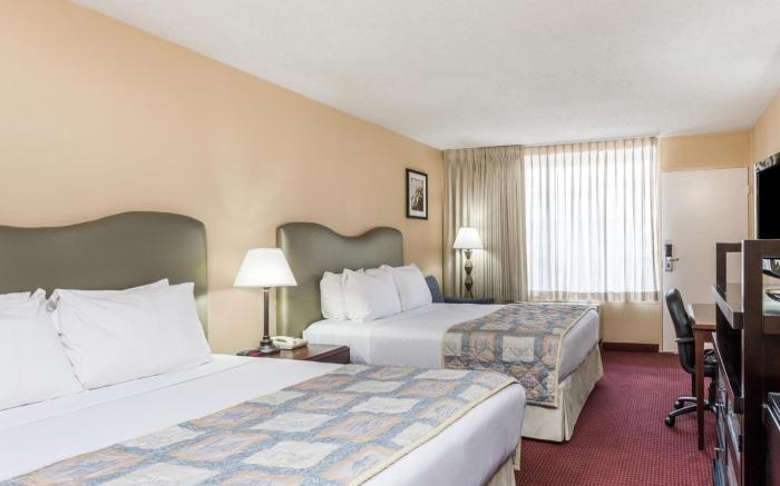 Ramada by Wyndham Altamonte Springs Near I-4