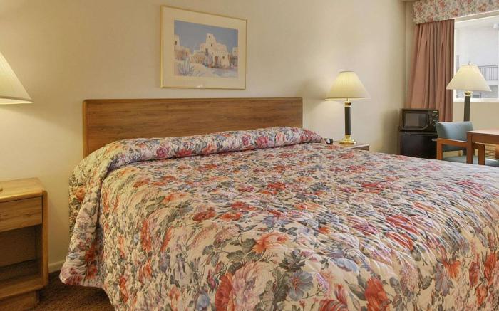 Olive Tree Inn & Suites