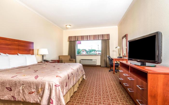 Ramada by Wyndham College Station