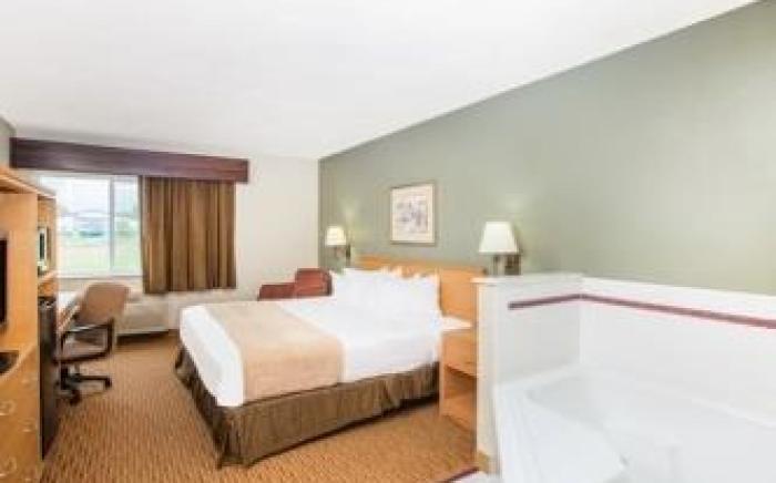 Ramada by Wyndham Spirit Lake/Okoboji