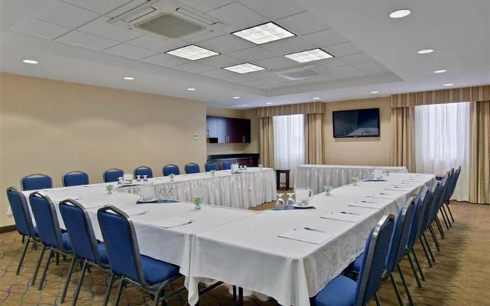 Comfort Inn & Suites