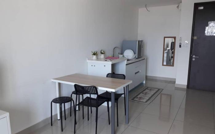 Wellness Homestay 21 @ Trefoil Setia City