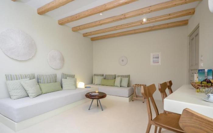 Antony Suites (Adults Only)