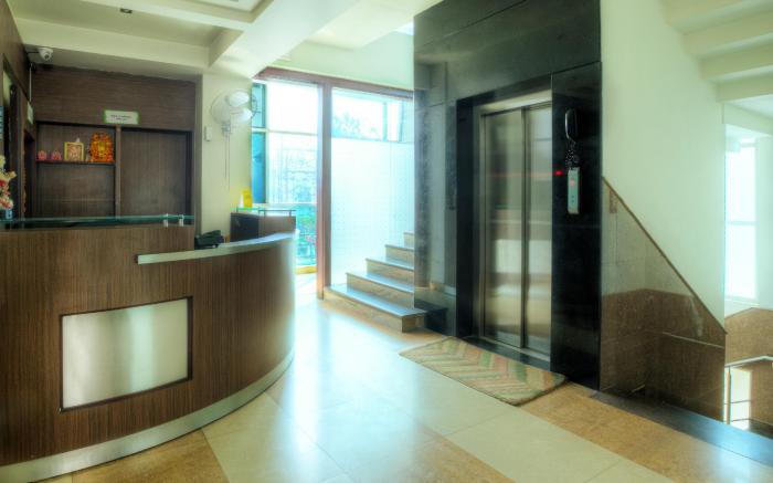 Treebo Shivam Inn Near Singapore Mall