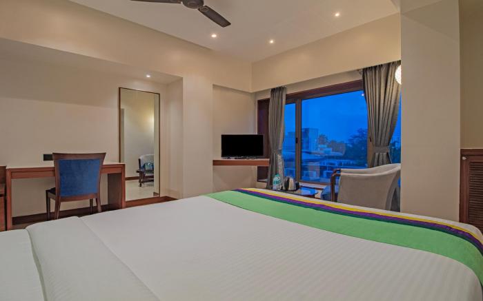 Treebo Regency - Bund Garden, Dhole Patil Road