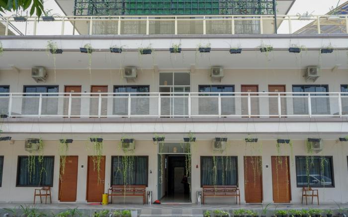 RedDoorz @ Jalan Majapahit Semarang