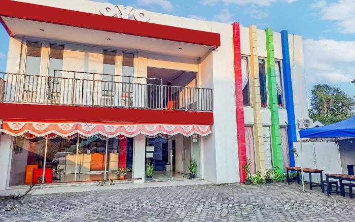 Hotel O Enggal Near Gor Saburai Formerly Hotel Pelangi