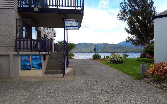 Edgewater Motel