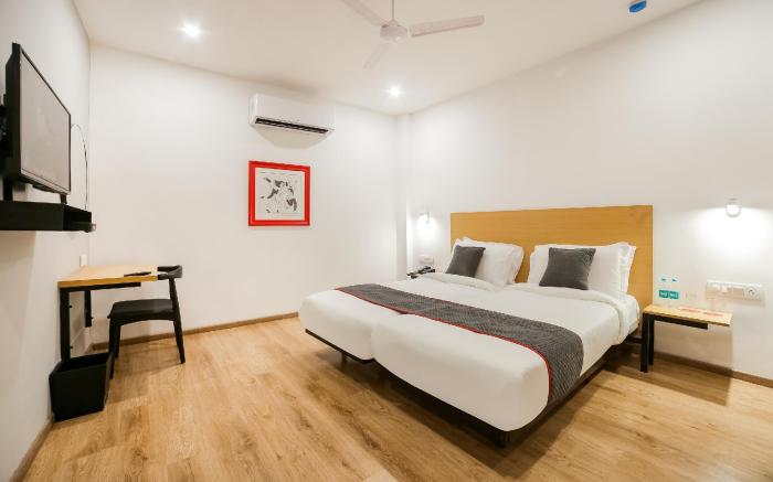 Super Townhouse Artemis Hospital Near Appu Ghar