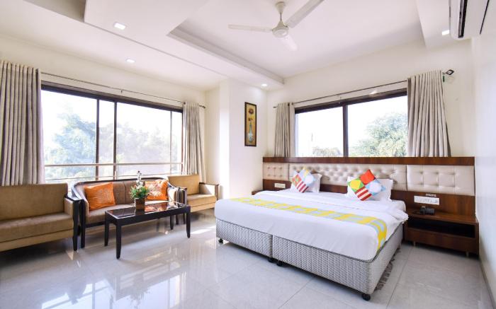 OYO Home 77584 Hotel Sai Shubham