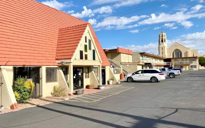 Super 8 by Wyndham Albuquerque Downtown