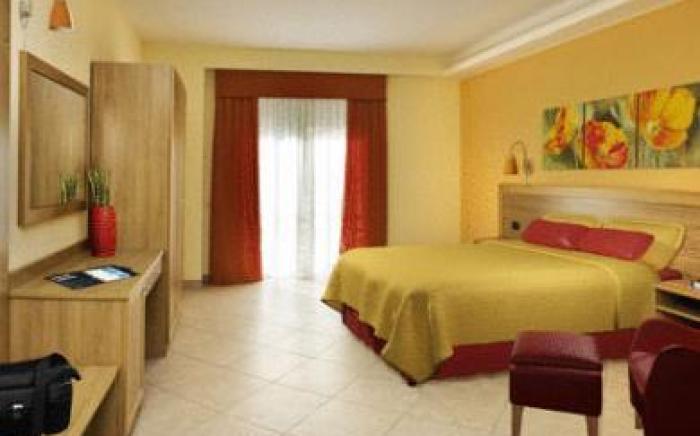 Manhattan Village Hotel