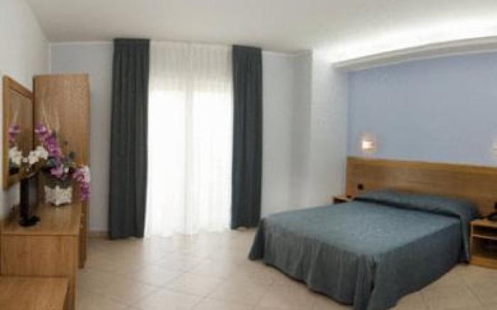 Manhattan Village Hotel