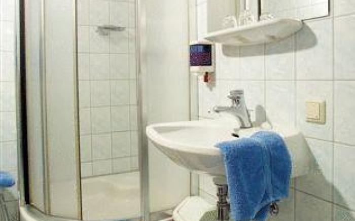 Fruhstuckspension Meyer, Familie Orthacker