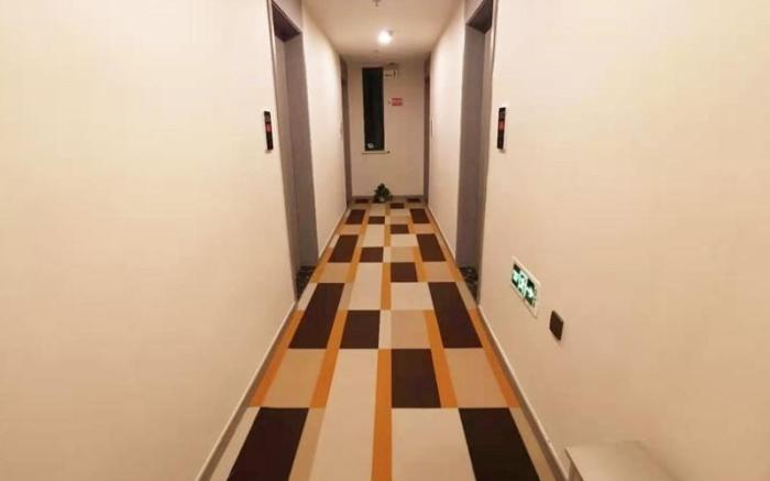 Shell Hotel Shanghai Jinshan Wanda Plaza