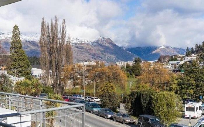 Mountain View City Apartment