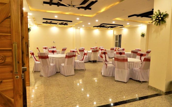 Golden Palms (Resort & Banquets)