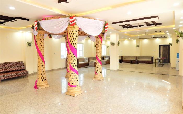 Golden Palms (Resort & Banquets)
