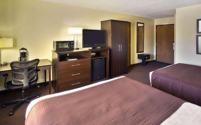 Quality Inn Oshkosh Aviation Park