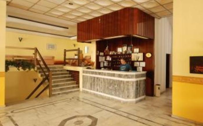 Dias Hotel