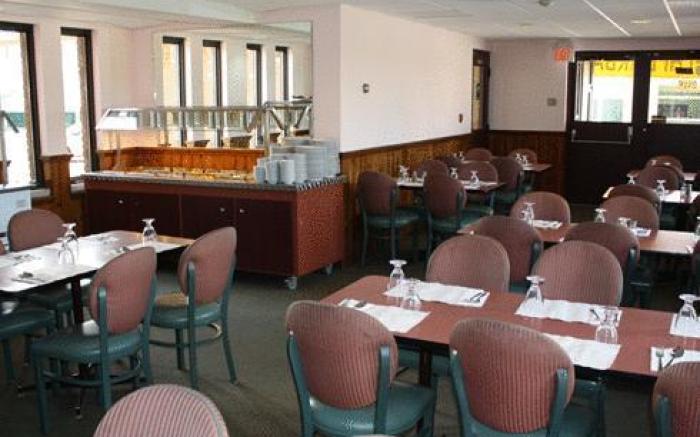 Empress Inn and Suites by the Falls