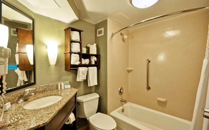 Hampton Inn Kansas City-Airport