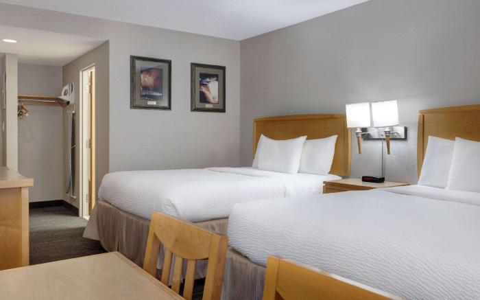 Days Inn by Wyndham Niagara Falls Near The Falls