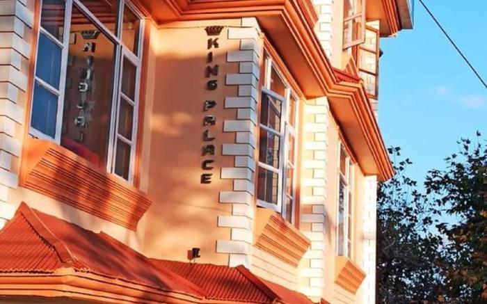 Goroomgo King Palace Shimla