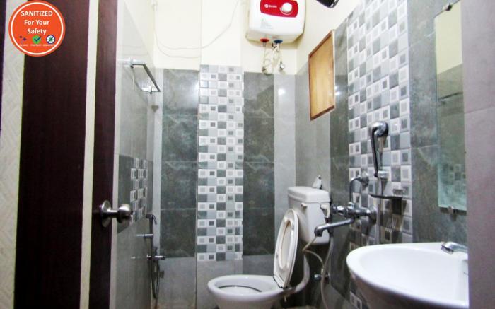 Goroomgo Gouri Palace Near Sea Beach Light House Puri - Walking Distance From Sea Beach