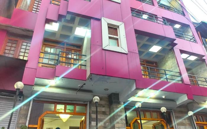 Goroomgo Radha Continental Near Mall Road Nainital