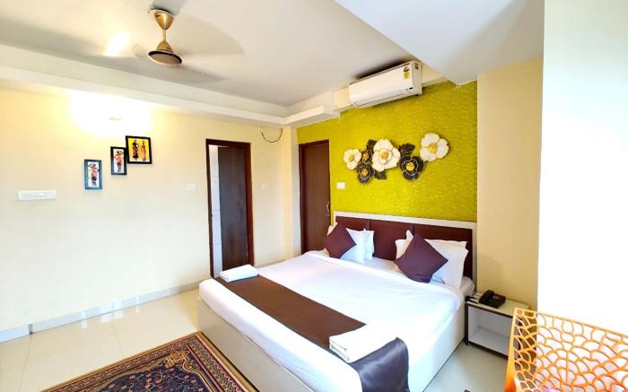 Goroomgo Grand Resort Puri - A Luxurious Collections Sea View Room