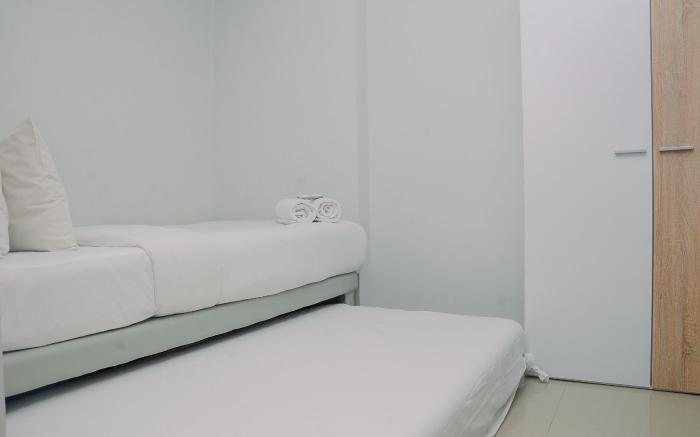 Spacious 2BR at Royal Olive Apartment By Travelio