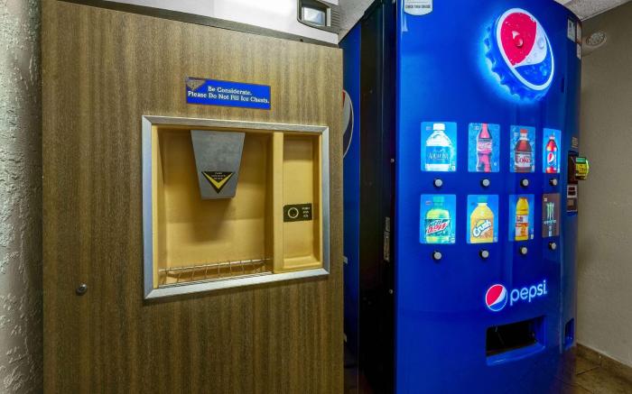 Motel 6 Elk Grove Village, IL - O'Hare