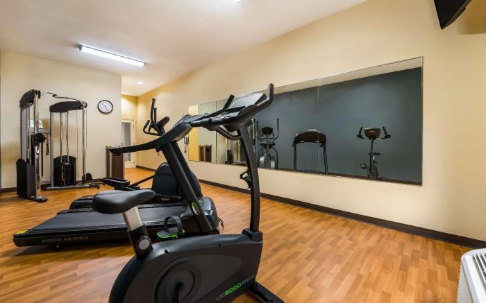 Best Western Bradbury Inn and Suites