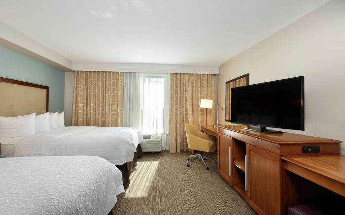 Hampton Inn & Suites Austin-Airport
