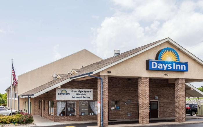 Days Inn By Wyndham Nashville North/Opryland Area