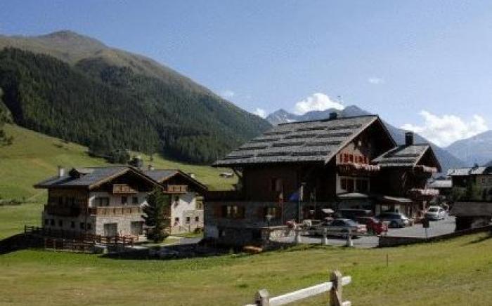 Paradise Lodge