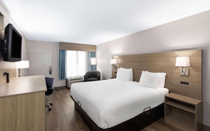 Baymont by Wyndham Nashville Airport/ Briley