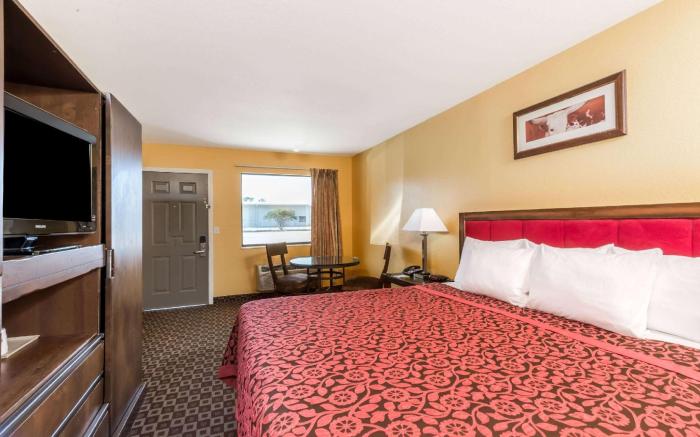 Days Inn by Wyndham Sulphur LA