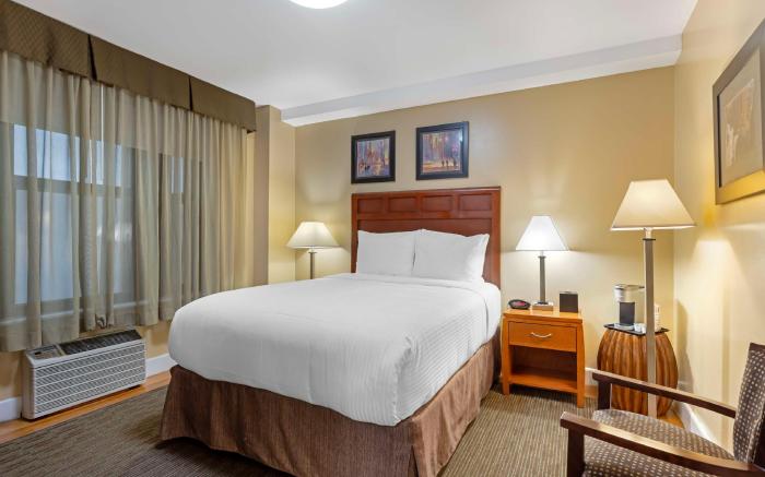 Best Western Plus Hospitality House