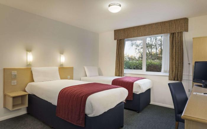 Days Inn by Wyndham Fleet M3