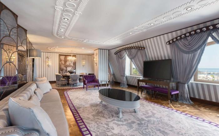 Wyndham Grand Istanbul Kalamis Marina Hotel