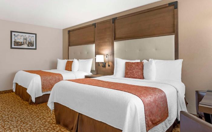 Best Western Plus Mill Creek Inn