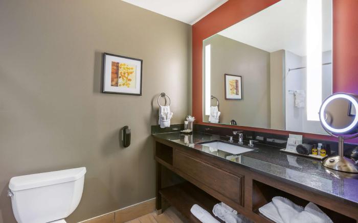 Best Western Premier Ivy Inn & Suites